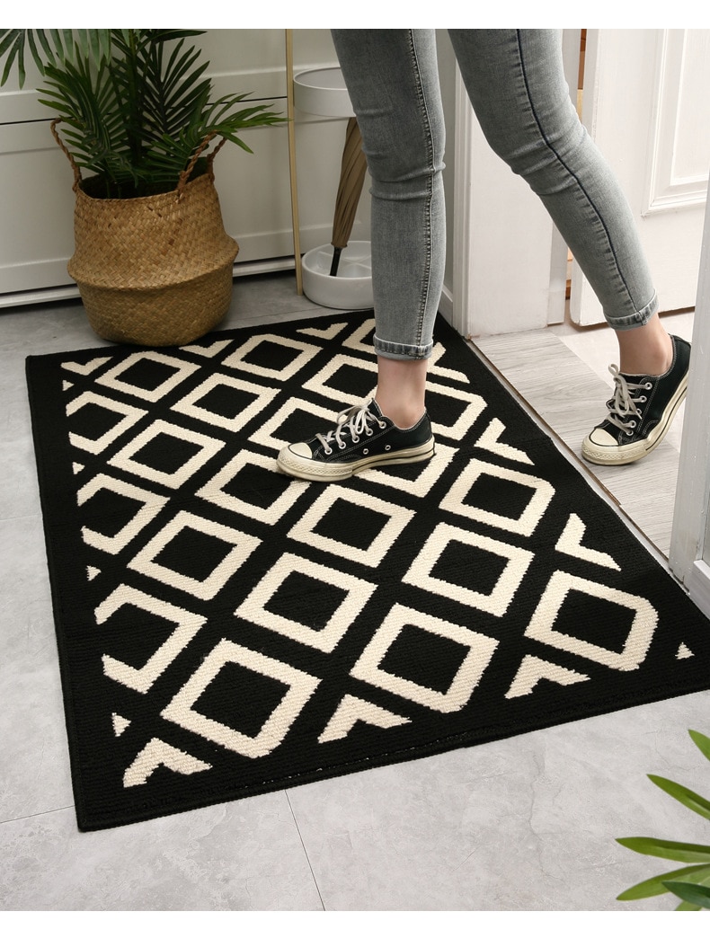Plaid Carpet Winter-Ready Checkerboard Design for Outdoor and Indoor Use - Durable and Easy to Clean